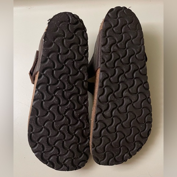Birkenstock flip flops size 38 (7-7.5) in brown - Picture 6 of 6